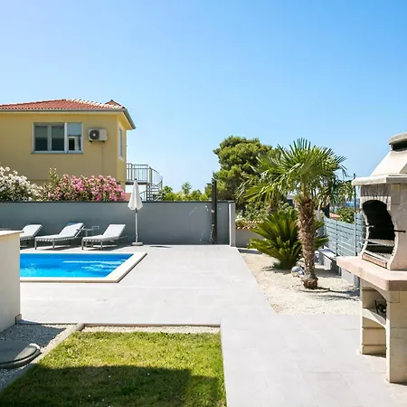 Histra Villa