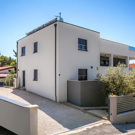 Histra Villa *
